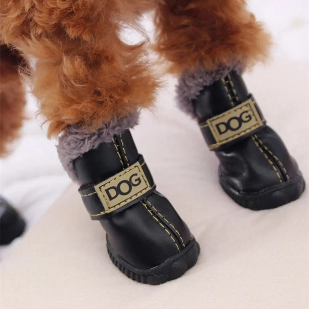 Bottes de neige imperméables pour animaux de compagnie, chaussures coordonnantes pour chien, peluche douce, PU, chaudes, mode, hiver, ensemble de 4 pièces