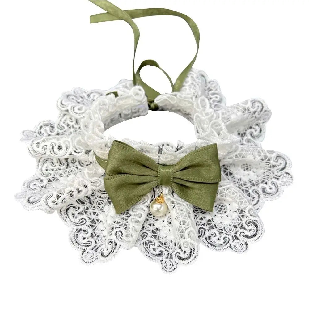 Collier dentelle avec nœud papillon pour chien