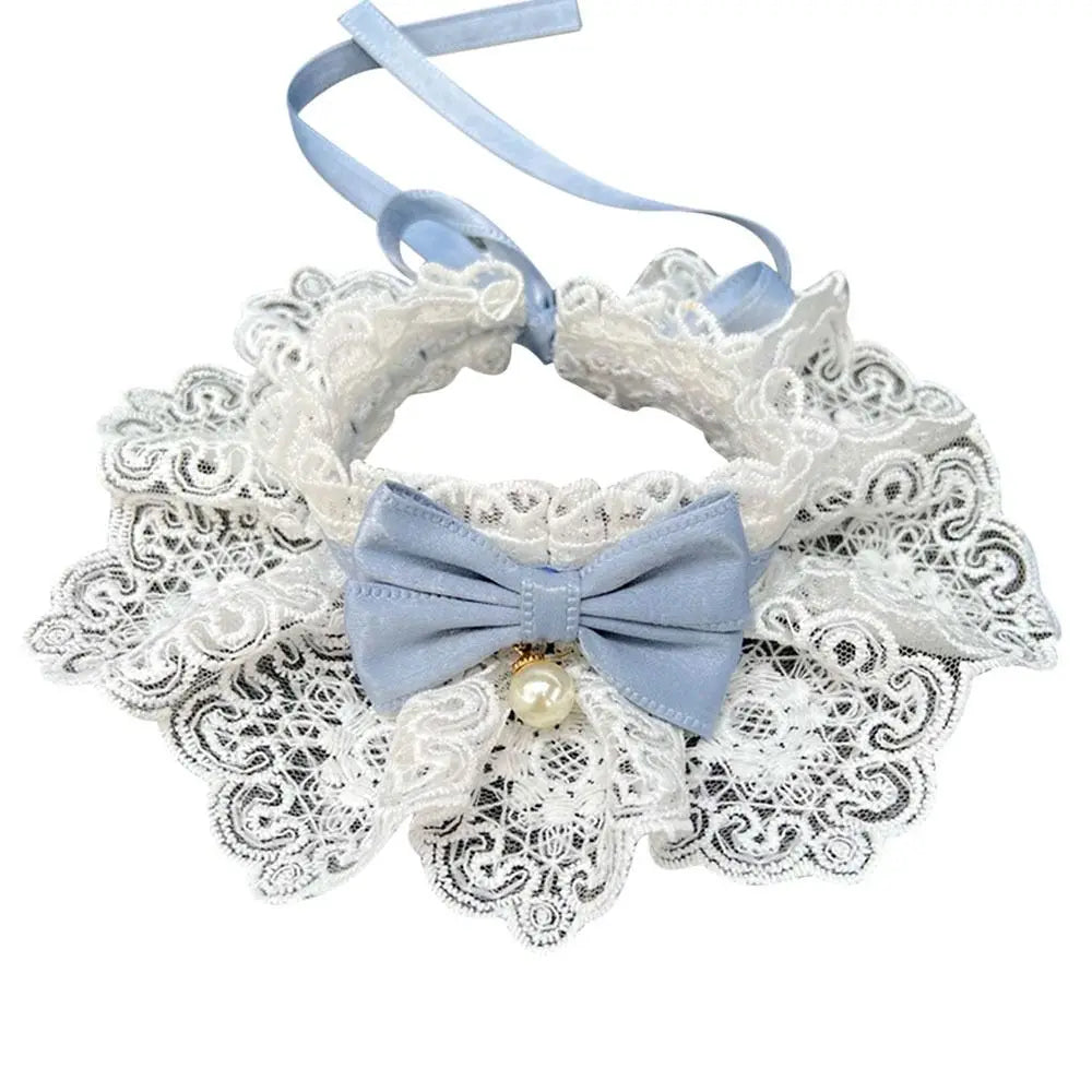 Collier dentelle avec nœud papillon pour chien