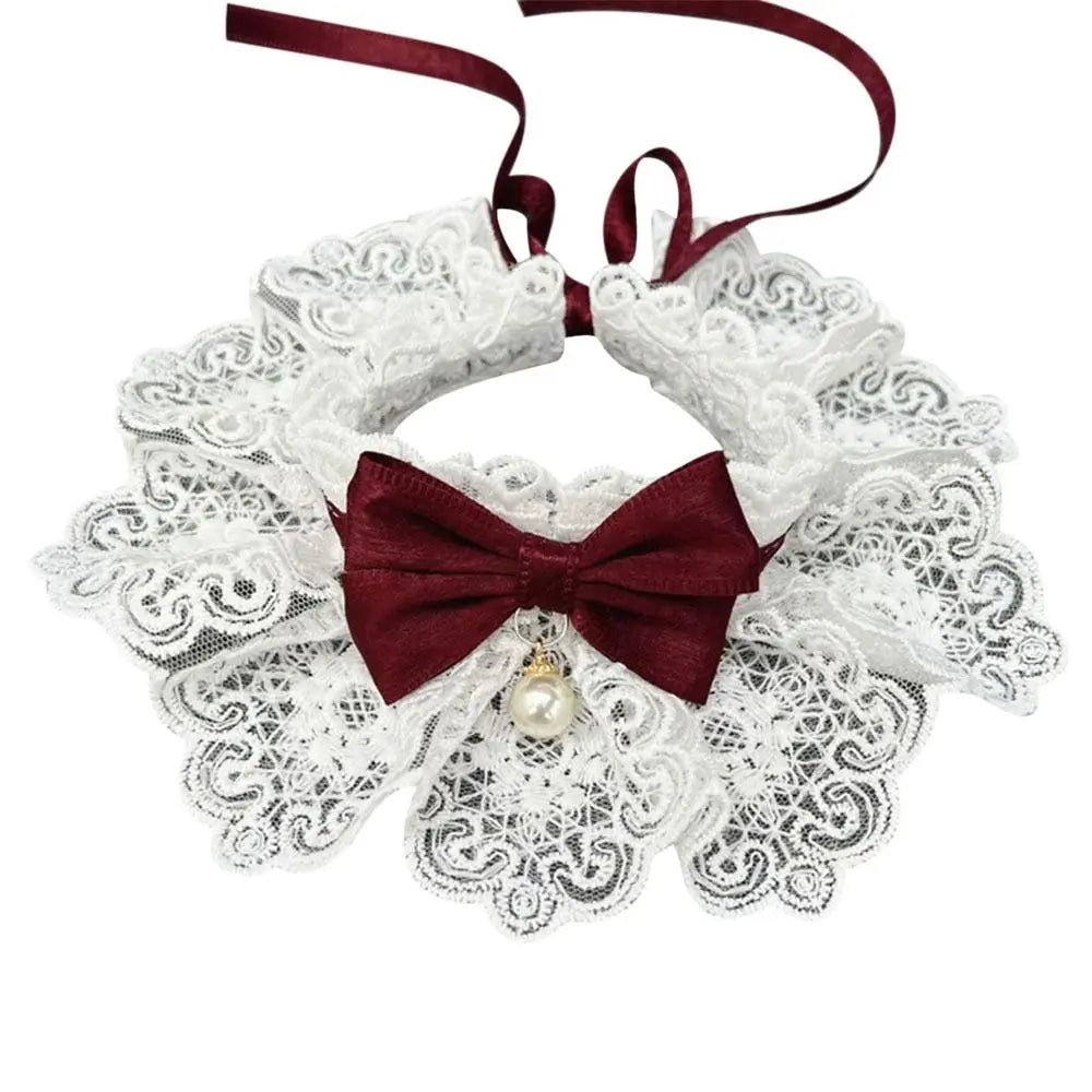 Collier dentelle avec nœud papillon pour chien